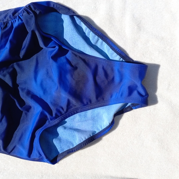 Women's Swimsuit - Picture 3 of 13